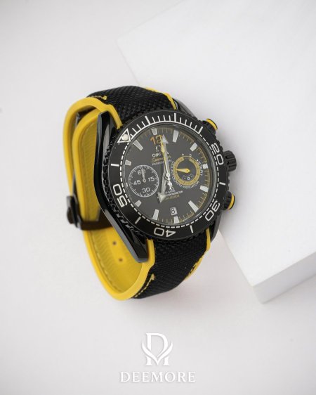 OMEGA MEN WATCH